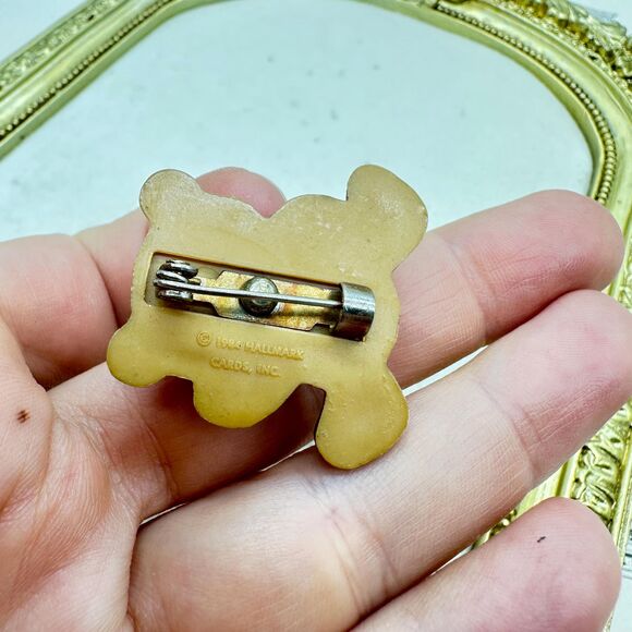 Vintage Hallmark Teddy Bear Brooch Pin - Picture 5 of 5